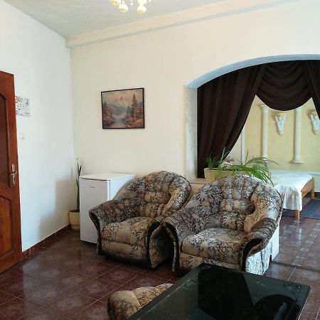 Family Hotel George Svilengrad ภายนอก รูปภาพ