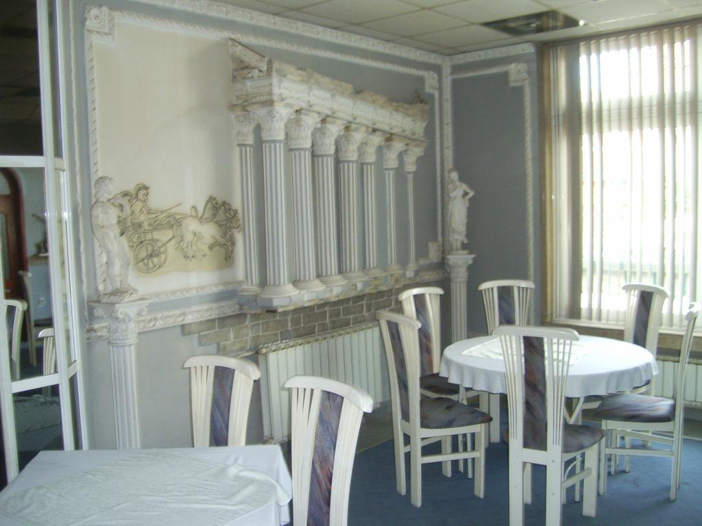 Family Hotel George Svilengrad ภายนอก รูปภาพ